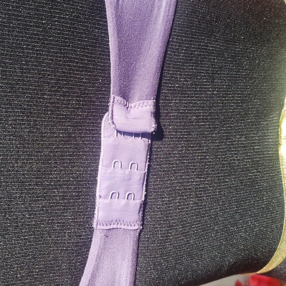 Victoria Secret Fabulous Bra 32B - Picture 4 of 9